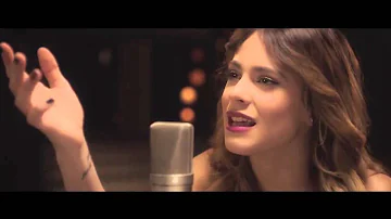 Violetta (Martina Stoessel)- Libre Soy (Video Official)