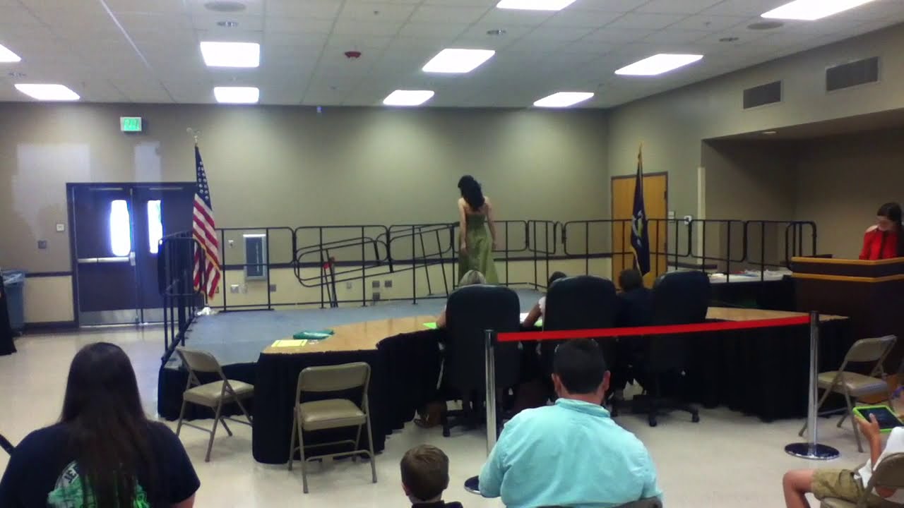 🐸 Ms Rayne pageant Duson Sat 1/1/19 Karrie Hannan on  stage modeling. KaM productions pageants