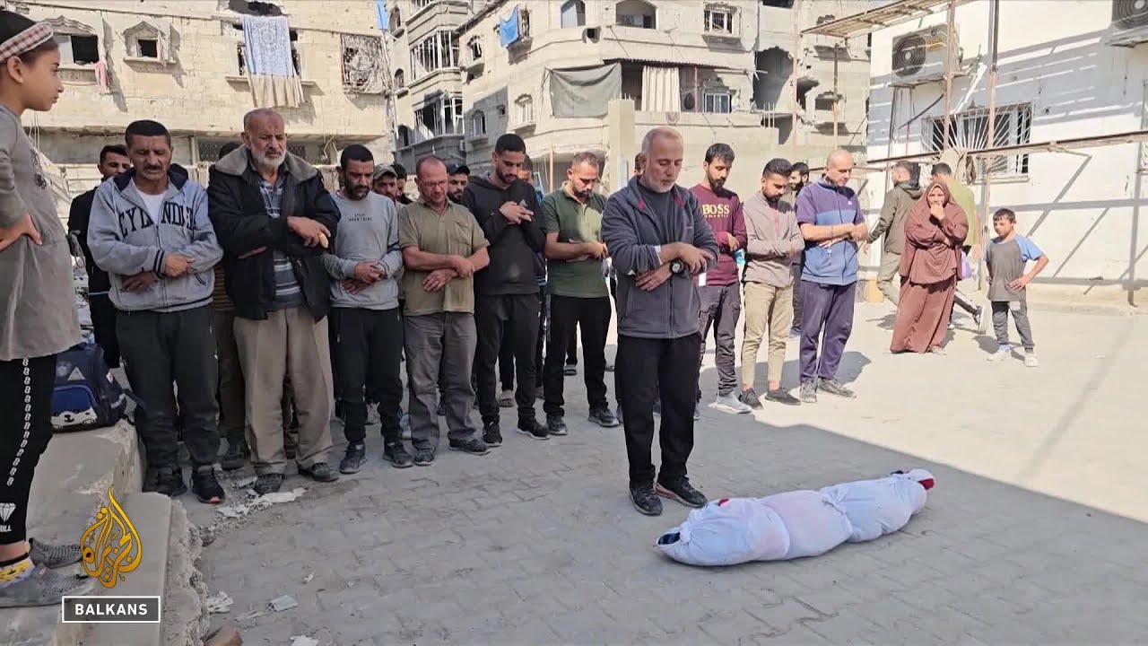 طفل من بين ضحايا الهجوم الإسرائيلي على بيت لاهيا