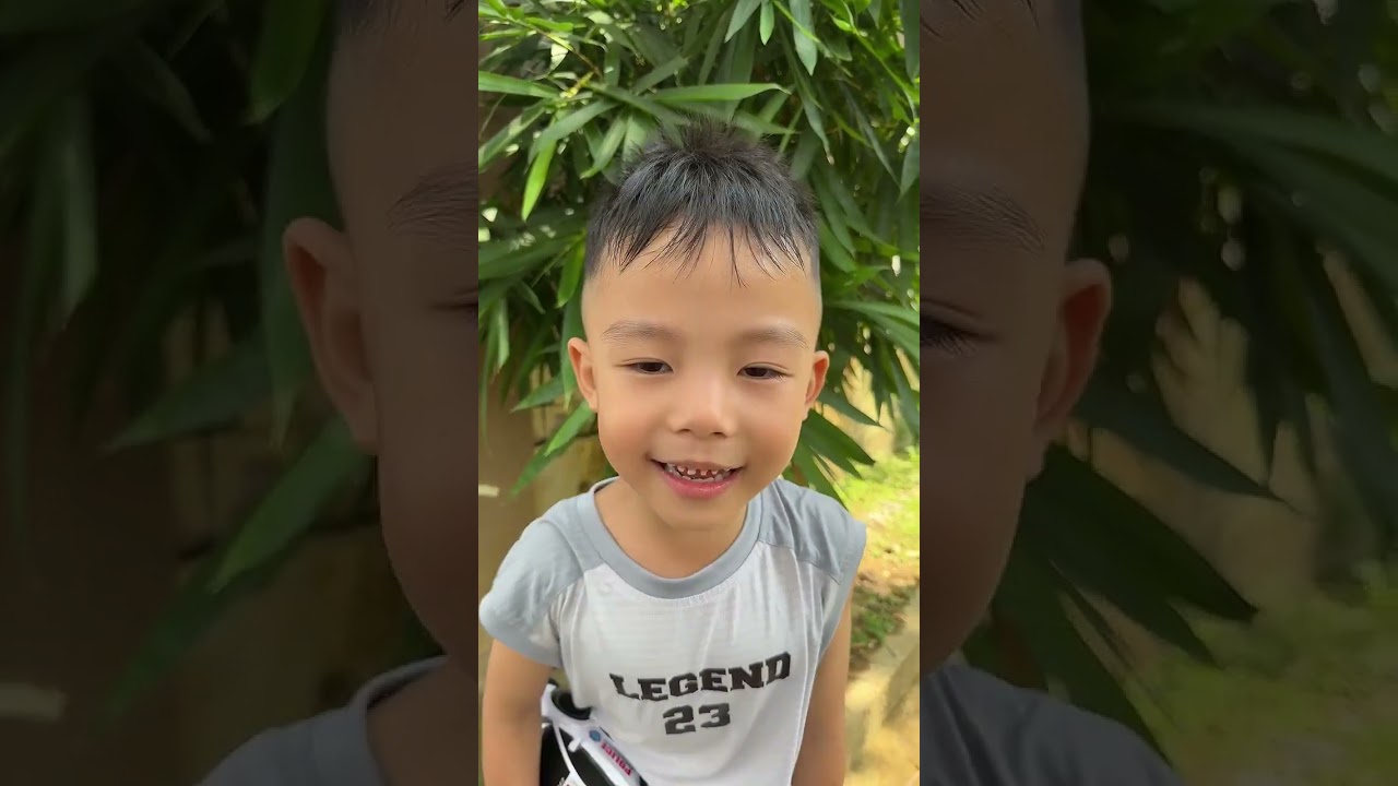 Little boy, brother, mom, dad different sneezing how 🤣🤣