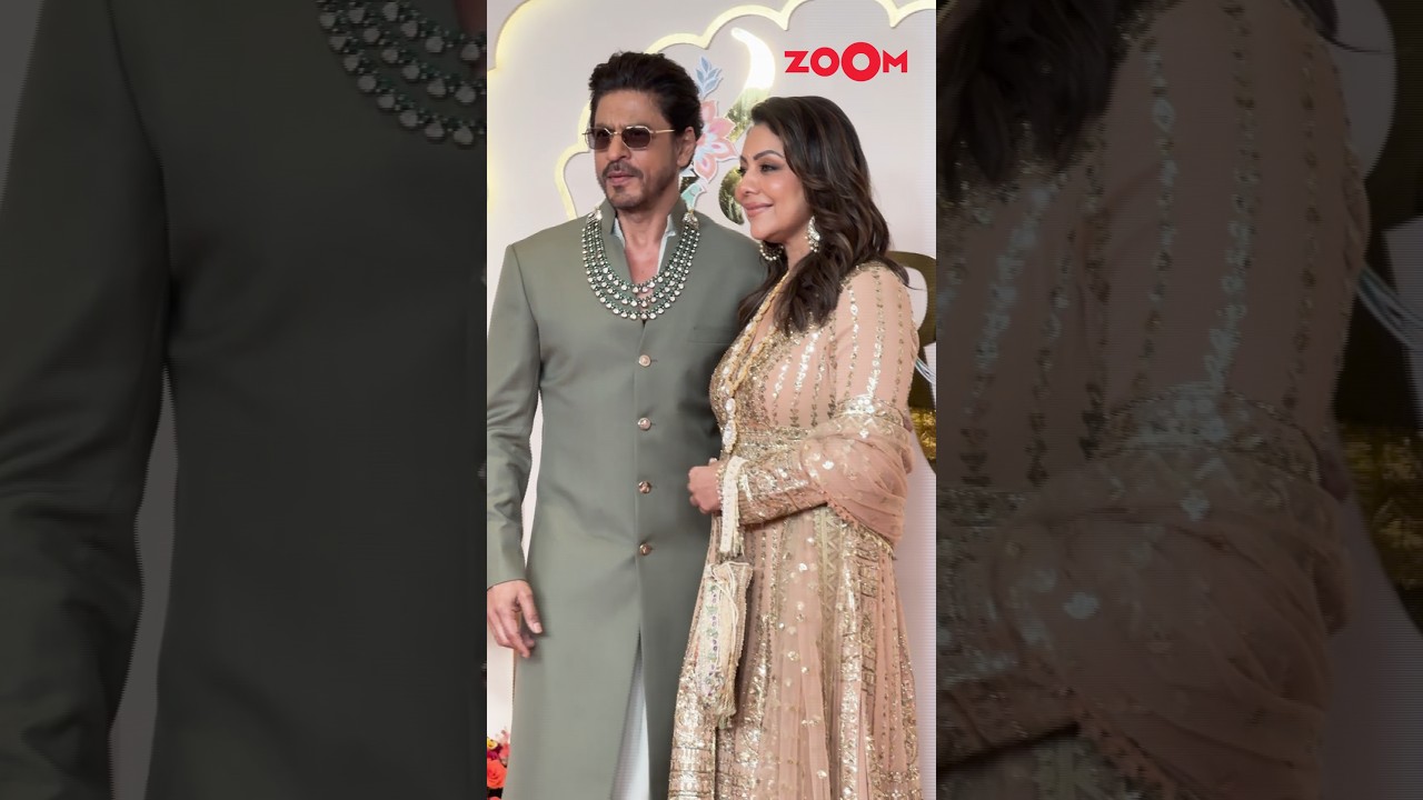 Shah Rukh Khan's CANDID moments 🤩 