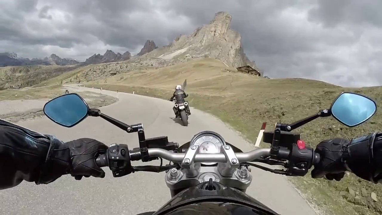 Dolomiten Passo di Giau Abfahrt Mai 2017 YAMAHA MT01