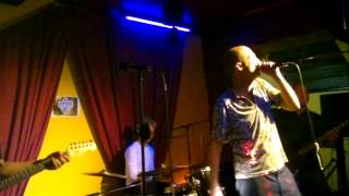Dr.Goodroll (Tributo a Dr.Feelgood) Jumping From Love To Love