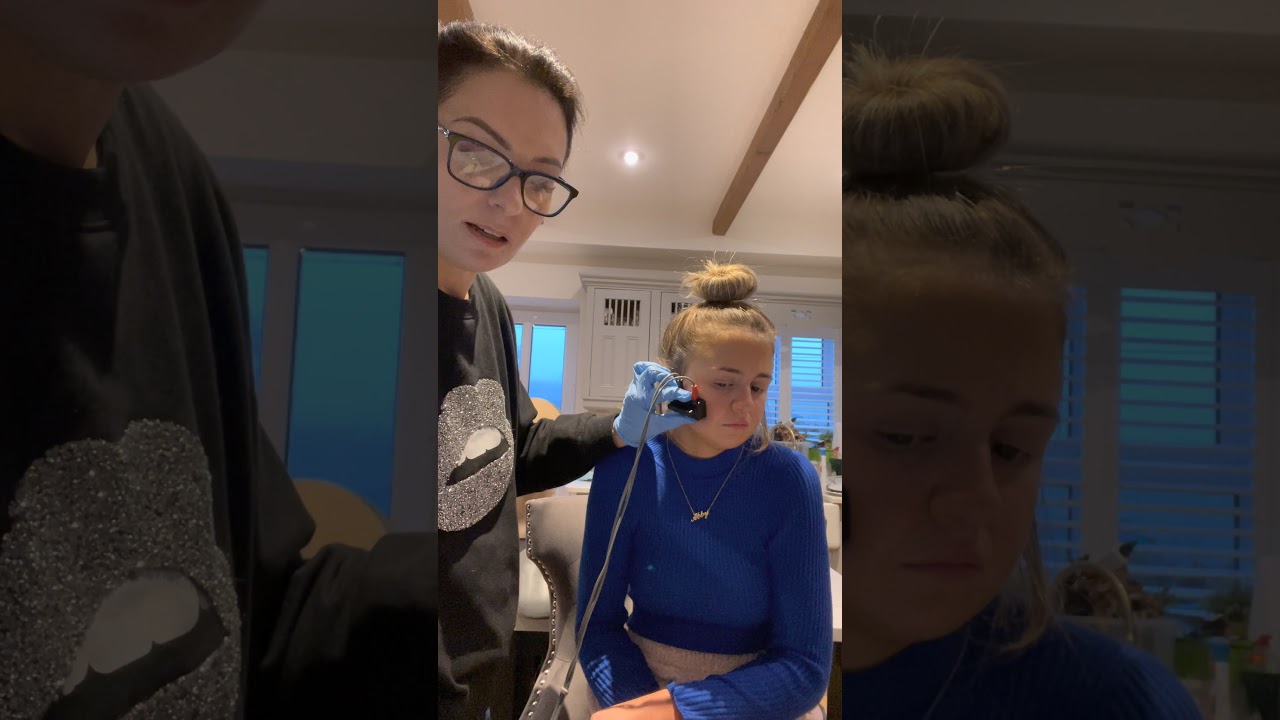 Facial Faradic (Electrical Muscle Stimulation)