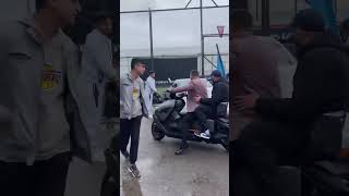 Mertcan Bahar Tesi̇se Gi̇ri̇ş Yapiyor