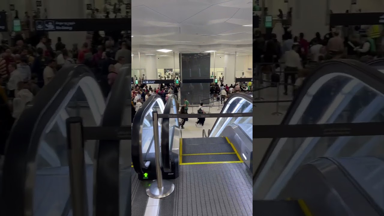 Crowd at Riyadh airport 😮 