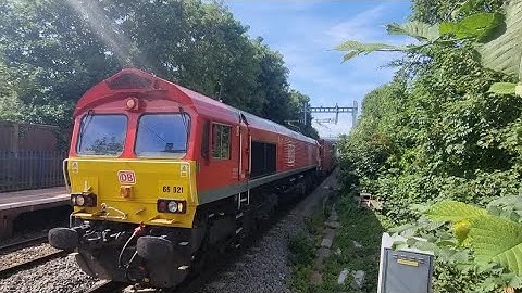 DB Schenker 66021 Passing Through Reading West