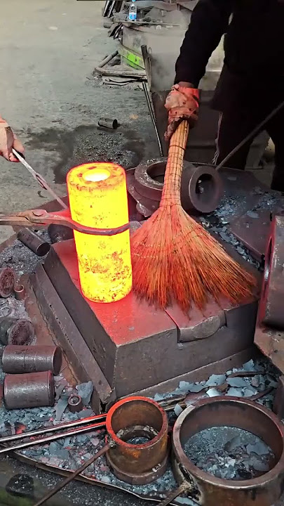It’s still not cold to work #hotforging #forging #productionprocess #liveshot