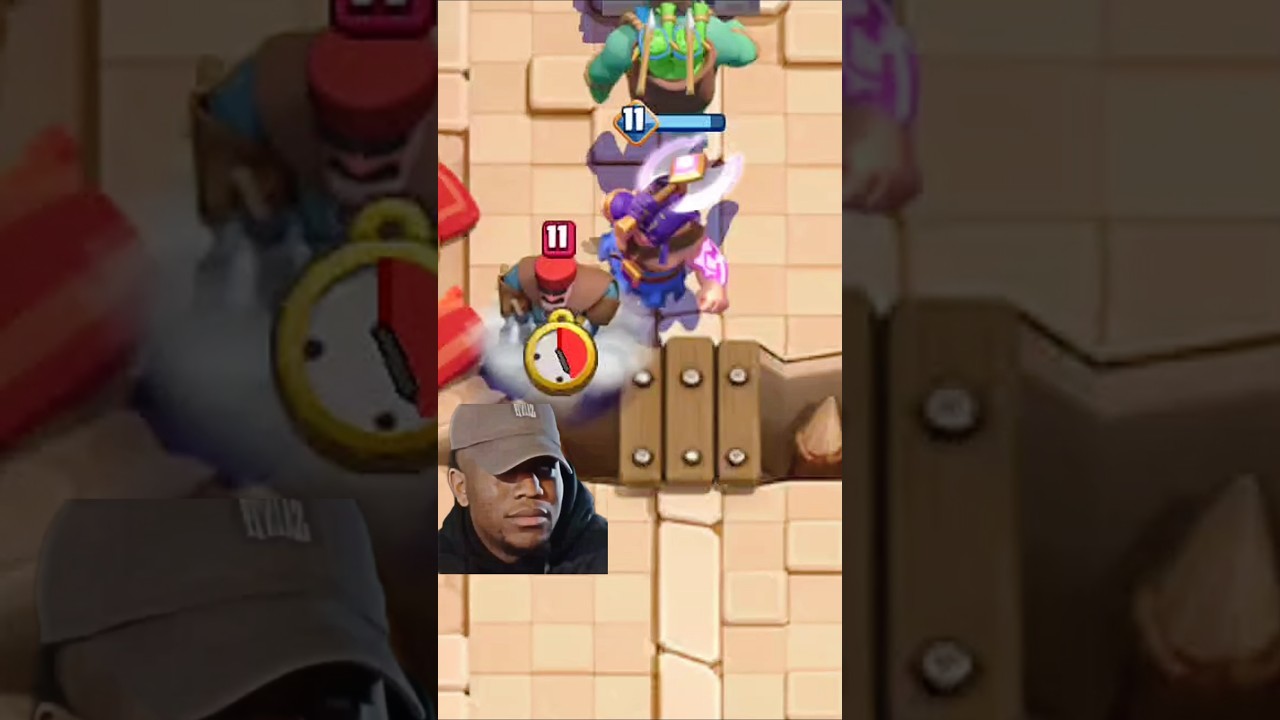 Evolution Executioner vs hunter in clash royale