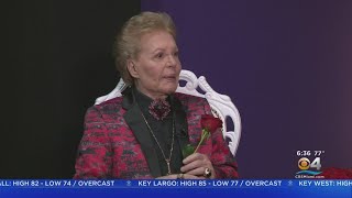 Fans Mourn Loss Of Celebrity Astrologer Walter Mercado