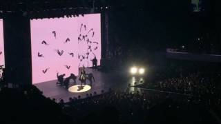 Hands to myself - selena gomez in mall of asia arena manila