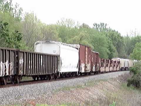 bnsf 5729 CSX Q689 slop freight