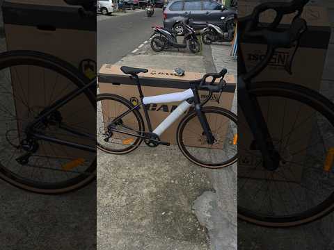 UNBOXING GRAVEL BIKE CAMP ADVENTURE