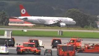 Turkish Airlines a320 landing at Bilbao airport