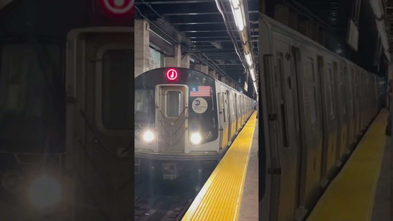 R160 J train arriving chambers st