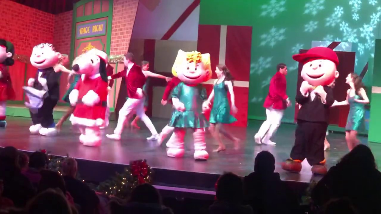 Kings island Winterfest Charlie Brown’s Christmas spectacular 2019 open night YouTube