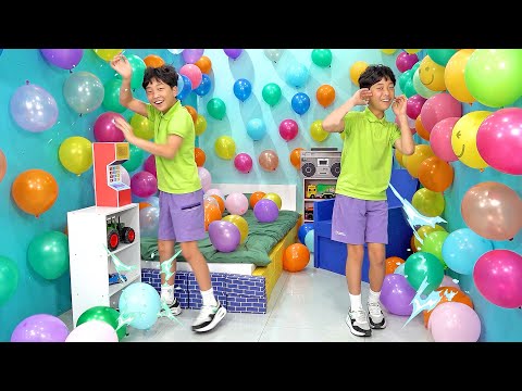 Yejun and Yesung Kids Toy <strong>Play</strong> with Color Balloon for <strong>Children</strong>