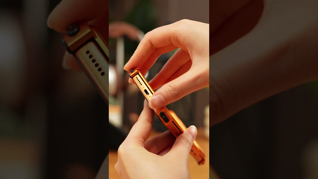 Hollow metal phone case with built-in bracket, super strong heat dissipation!  