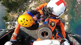 Guardian2 Hoist Rescue of 2 Hikers from Robin Lake, WA.