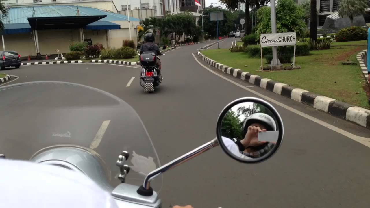 Piaggio club indonesia - vespa weekender - YouTube