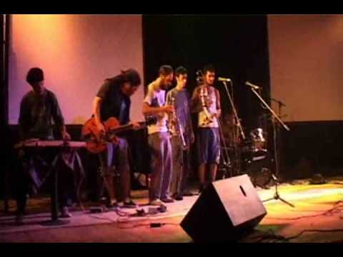 Los Hombres en Llamas, Shaman - Tus Pies Brillan