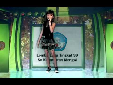 在 YouTube 上观看 Sukma Ayu Nariswari - Ambu Putih