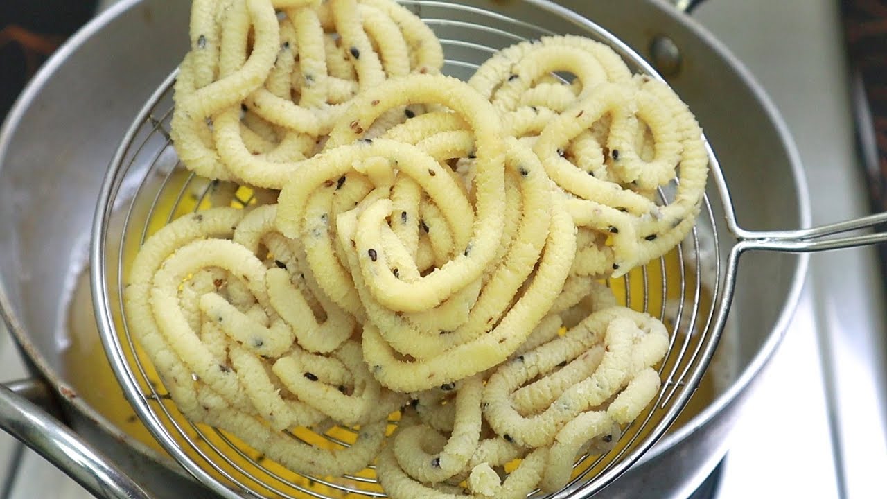 അരി അരക്കാതെ നല്ല സൂപ്പർ വെള്ള മുറുക്ക് ഈസിയായി തയ്യാറാക്കാം || Murukku Recipe || Snacks recipe