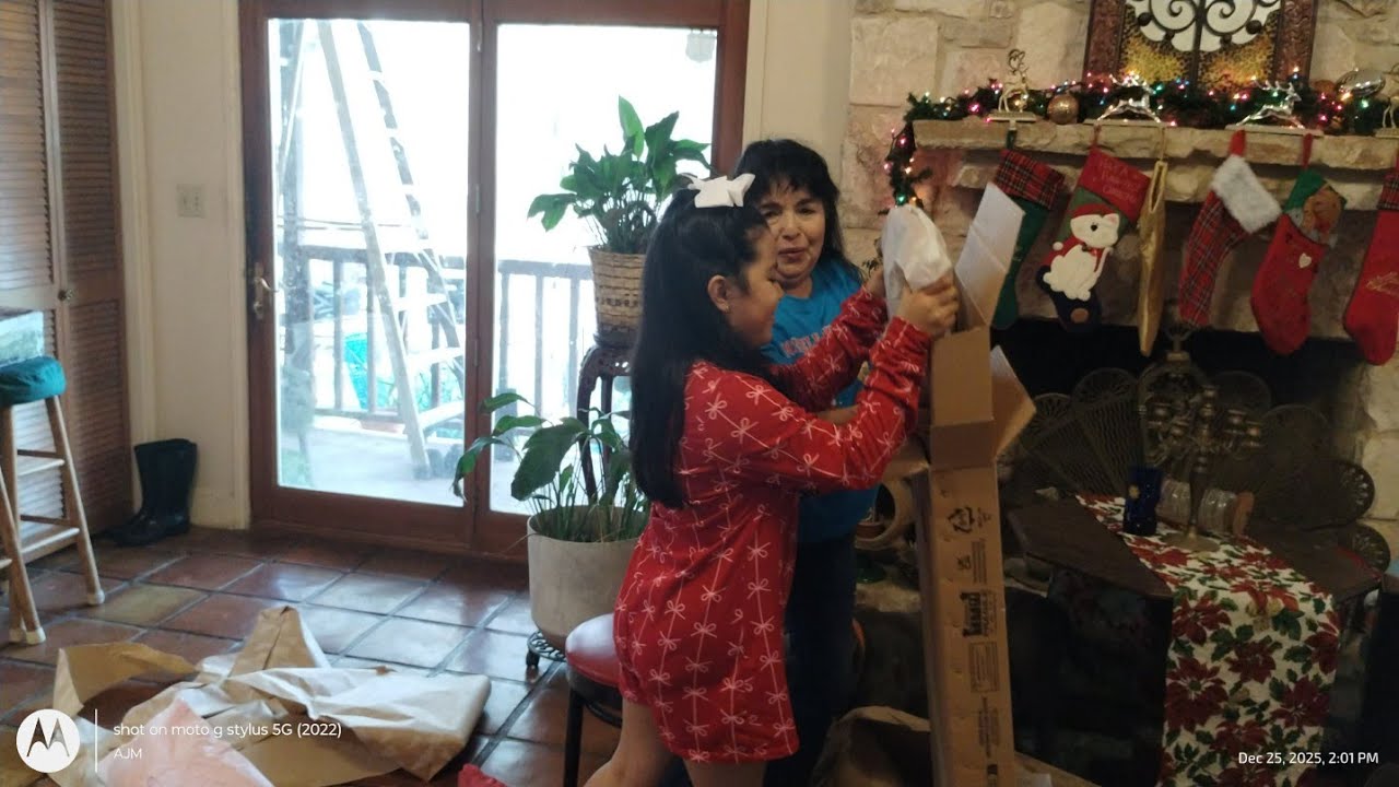 Ano wish nya kay Santa? 