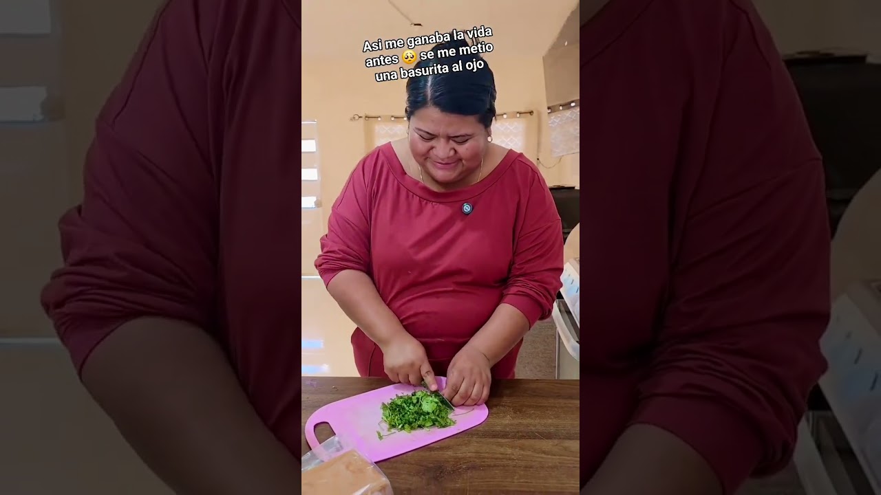 Tu amiga preparando la salsa con su receta secreta 🌶️😂