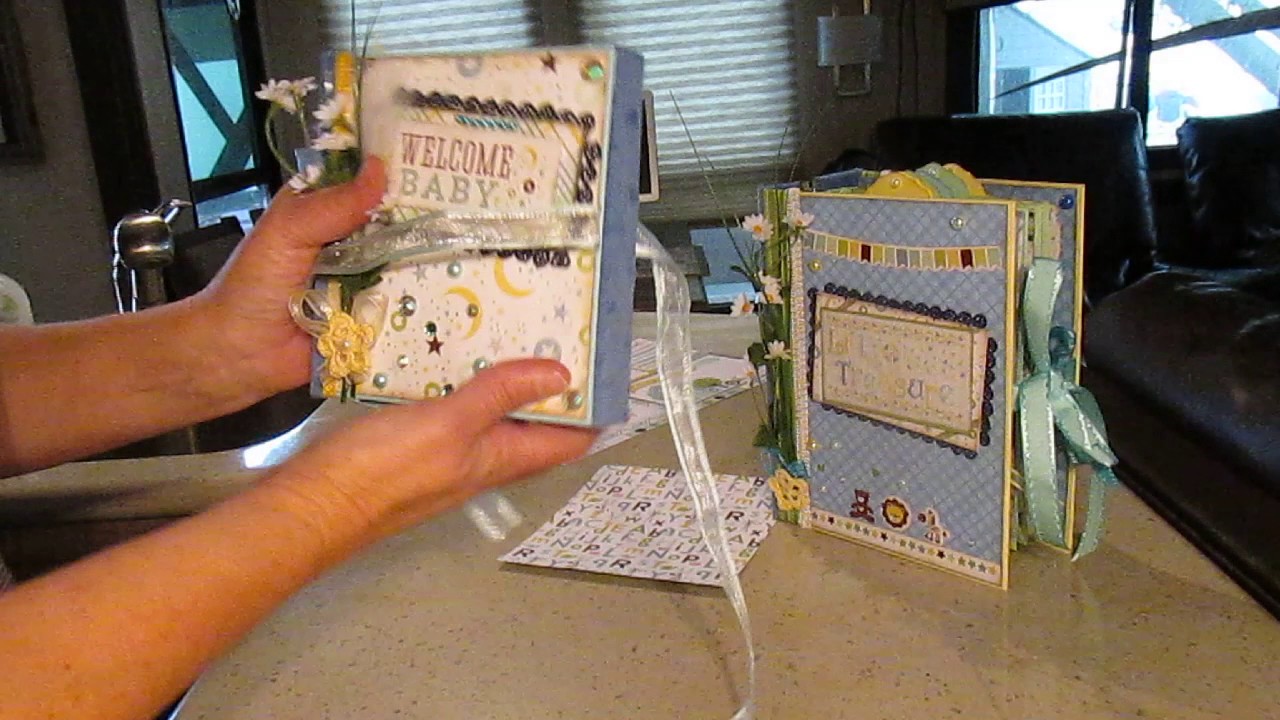 Scrapbooking mini and flip albums 