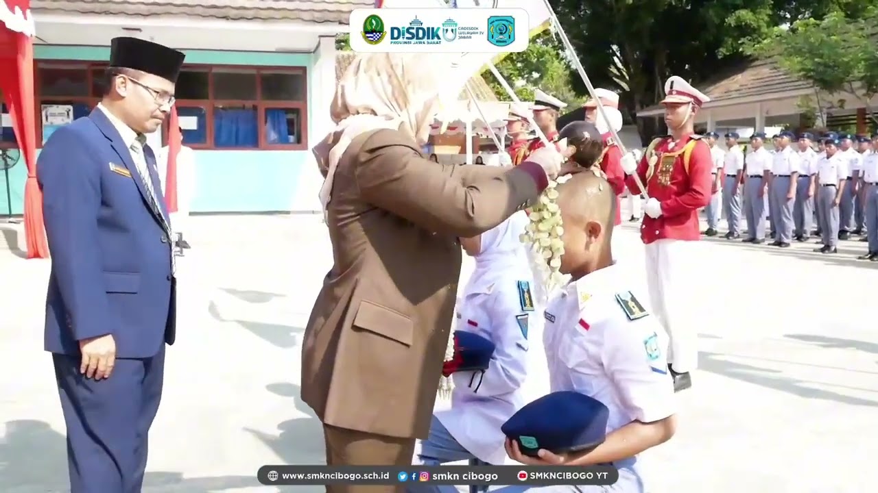 Pelantikan Taruna/i SMKN Cibogo yang ke-9 di lantik oleh Hj. Yeni ( Kadisnakertras )