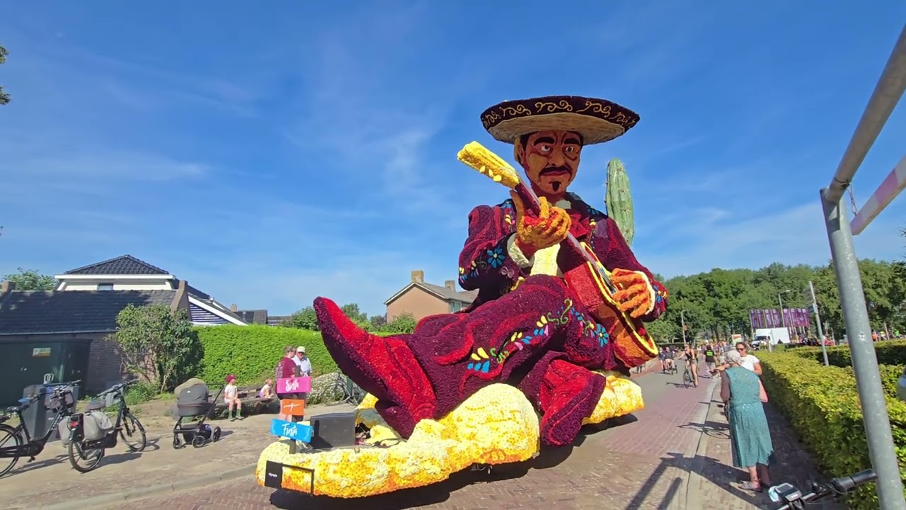 Bloemencorso Sint Jansklooster 2025 aanrijden wagens 
