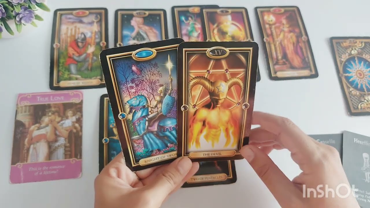 تاروت برج الحوت الحبيب يحبك ويحس انك تستحق الأفضل 😔❤️‍🔥