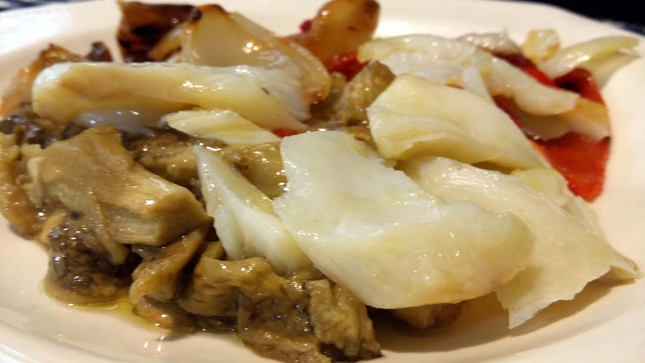 Escalivada o espencat, con bacalao confitado, al estilo de Mariaje