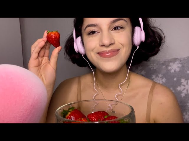 ASMR eating strawberries 🍓 (no talking)