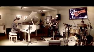 Video thumbnail of "Mario CANONGE - Linley MARTHE - Nicolas VICCARO @ La Note Bleue"