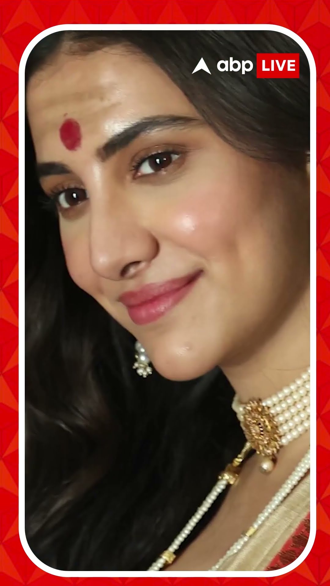 'বিনোদিনী' ছবির নাম পরিবর্তনের জন্য চাপের মুখে পড়তে হয়েছিল রুক্মিণীকে ?