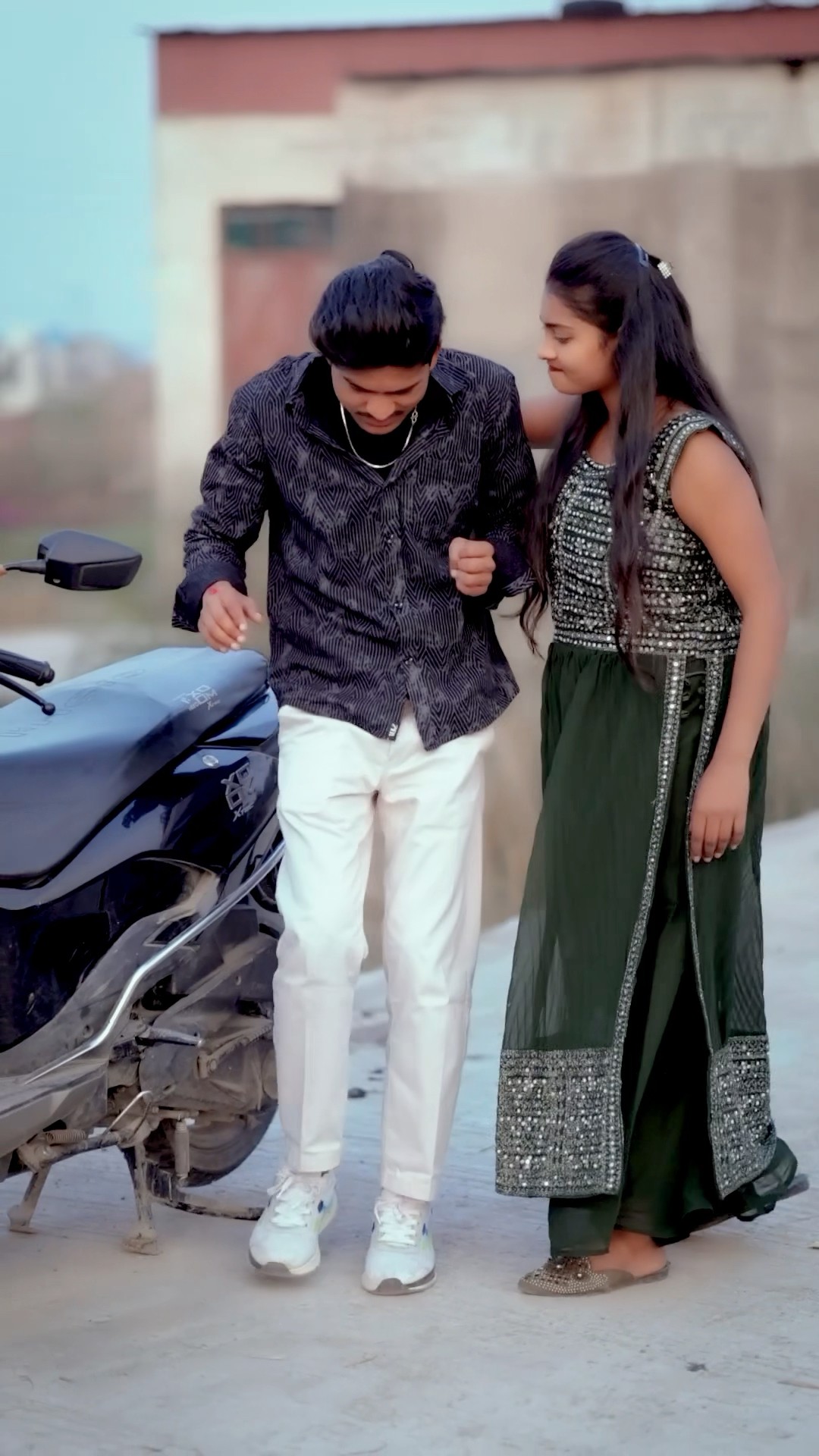 Kala chasma laga lijiye