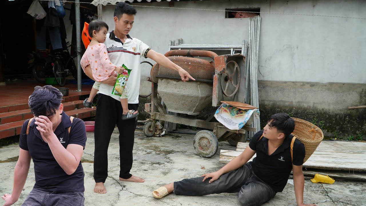 Kien's journey to find his lost daughter is very difficult and arduous.