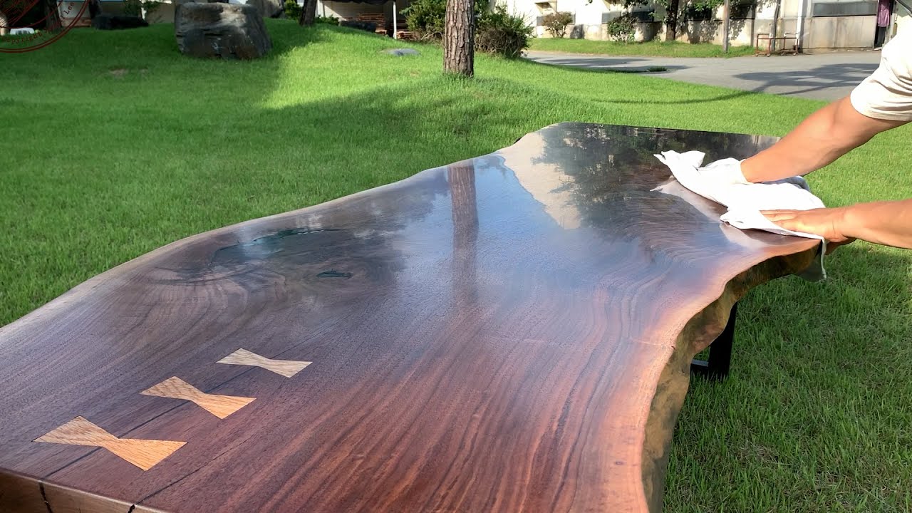 ⁣Making a Walnut Live Edge Slab Table / Woodworking