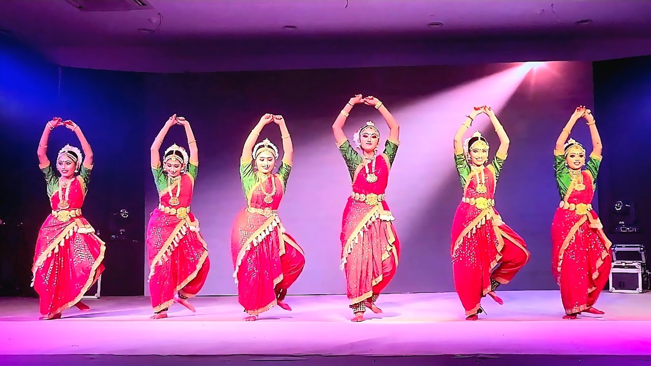 Classical Mix | Keraleeyam | Vrindasri & Chaitrasri | 4K