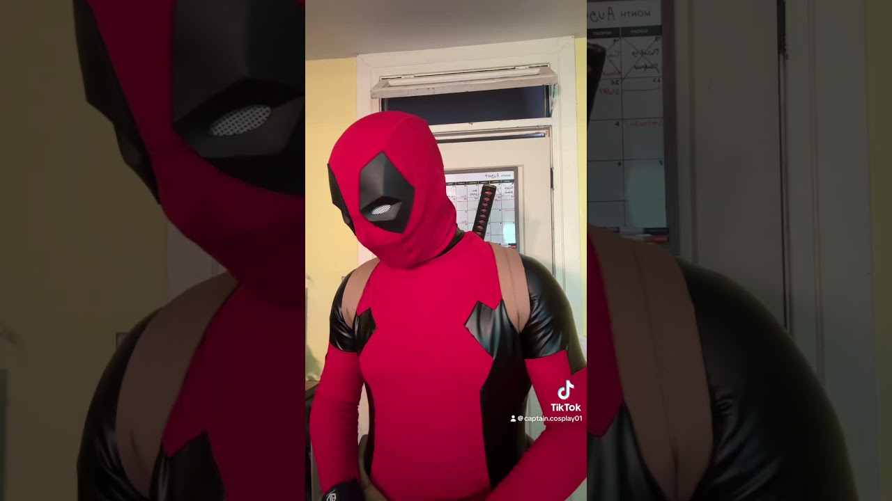 The Voice in Deadpool’s Head #deadpool #deadpoolcosplay #comics #deadpoolandwolverinemovie