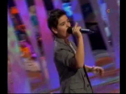 Abraham Mateo . Amazing boy ."The two holding hands " .(English subtitles)