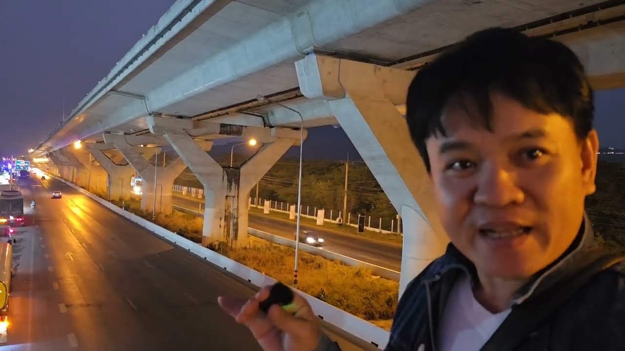 เขมรบอยแหกตา บ่าวลาวเลียไทยโชว์ให้เห็นความเจริญถนนลอยฟ้า ยาวสุดสายตาเกือบ 200 กม.