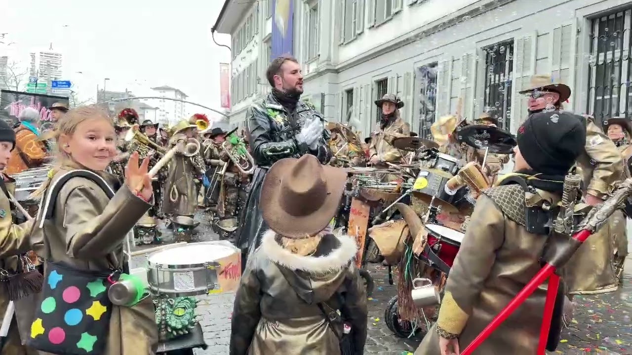 Guggemusik Auftritt - TROPEBLOCHER - LOZÄRN - 2026 - Fasnachts Samstag beim Museum