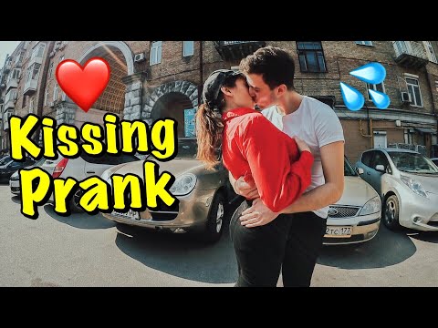 Kissing Prank: ПОЦЕЛУЙ С НЕЗНАКОМКОЙ | РАЗВОД НА ПОЦЕЛУЙ #33