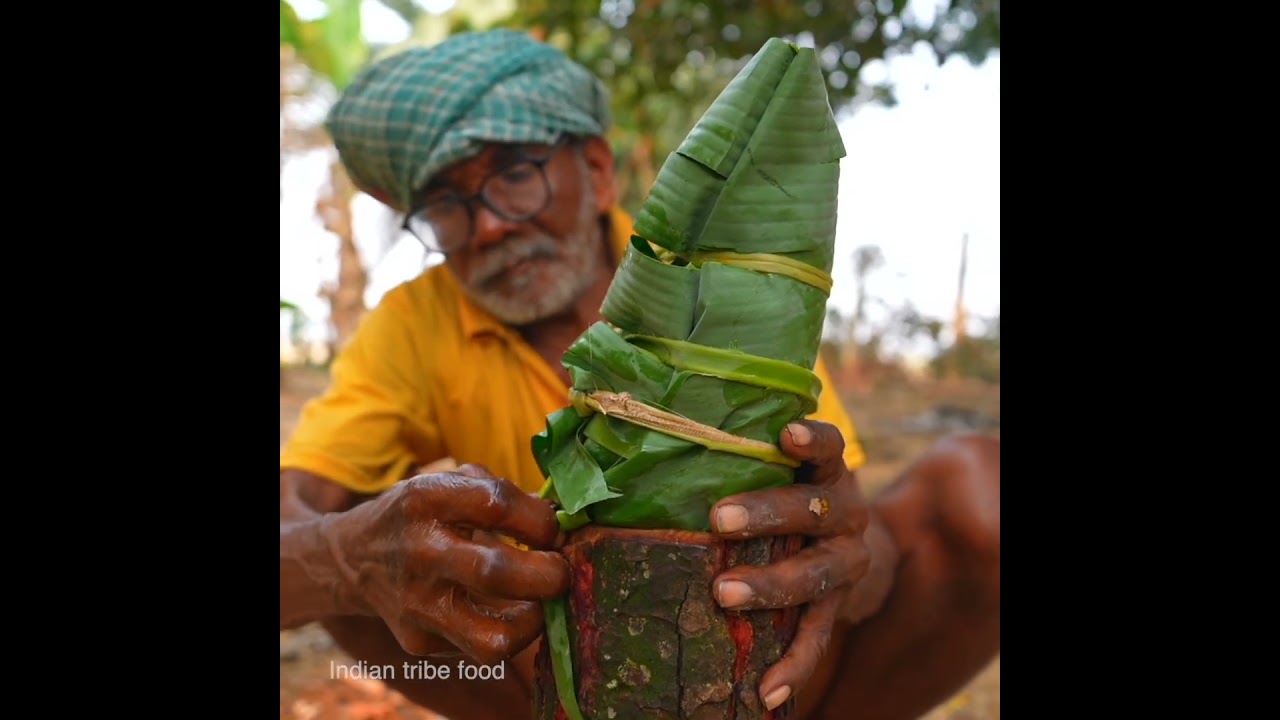 Full Duck Roasting in TREE skin tube primitve way