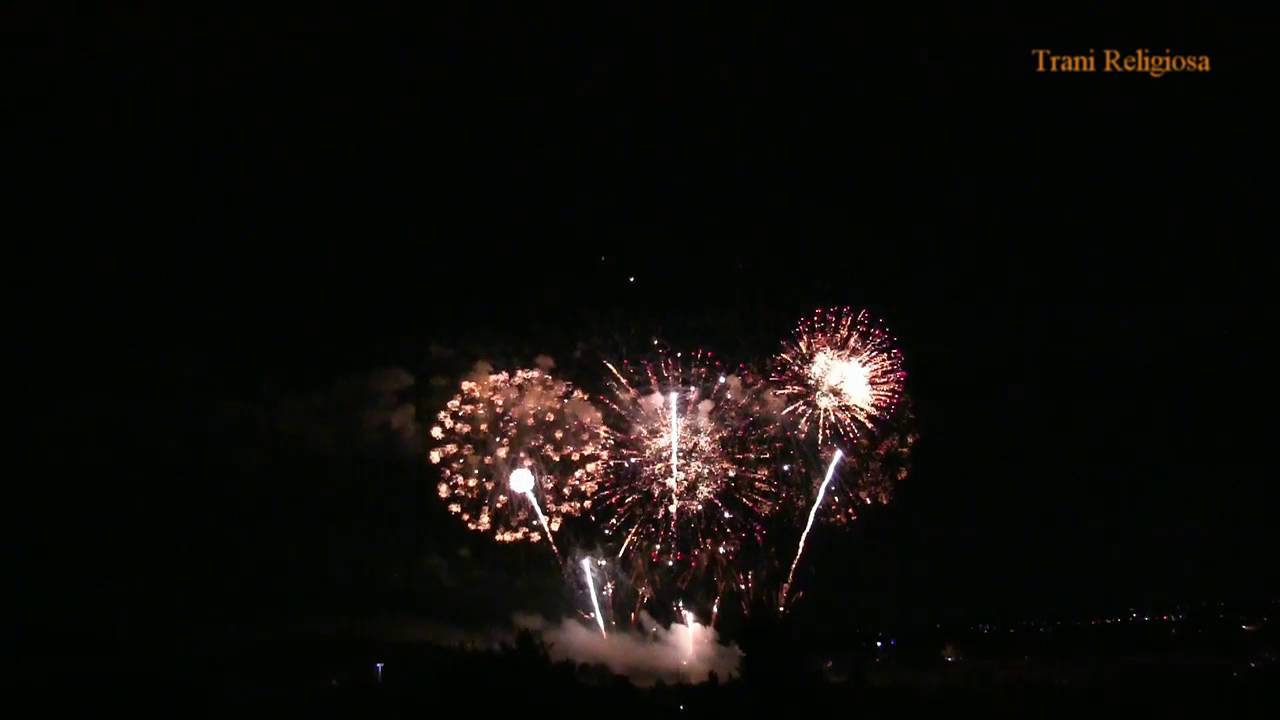 LOCOROTONDO - Spettacolo pirotecnico ditta FIREMOTION di Nino Belardo da Trecastagni (CT)