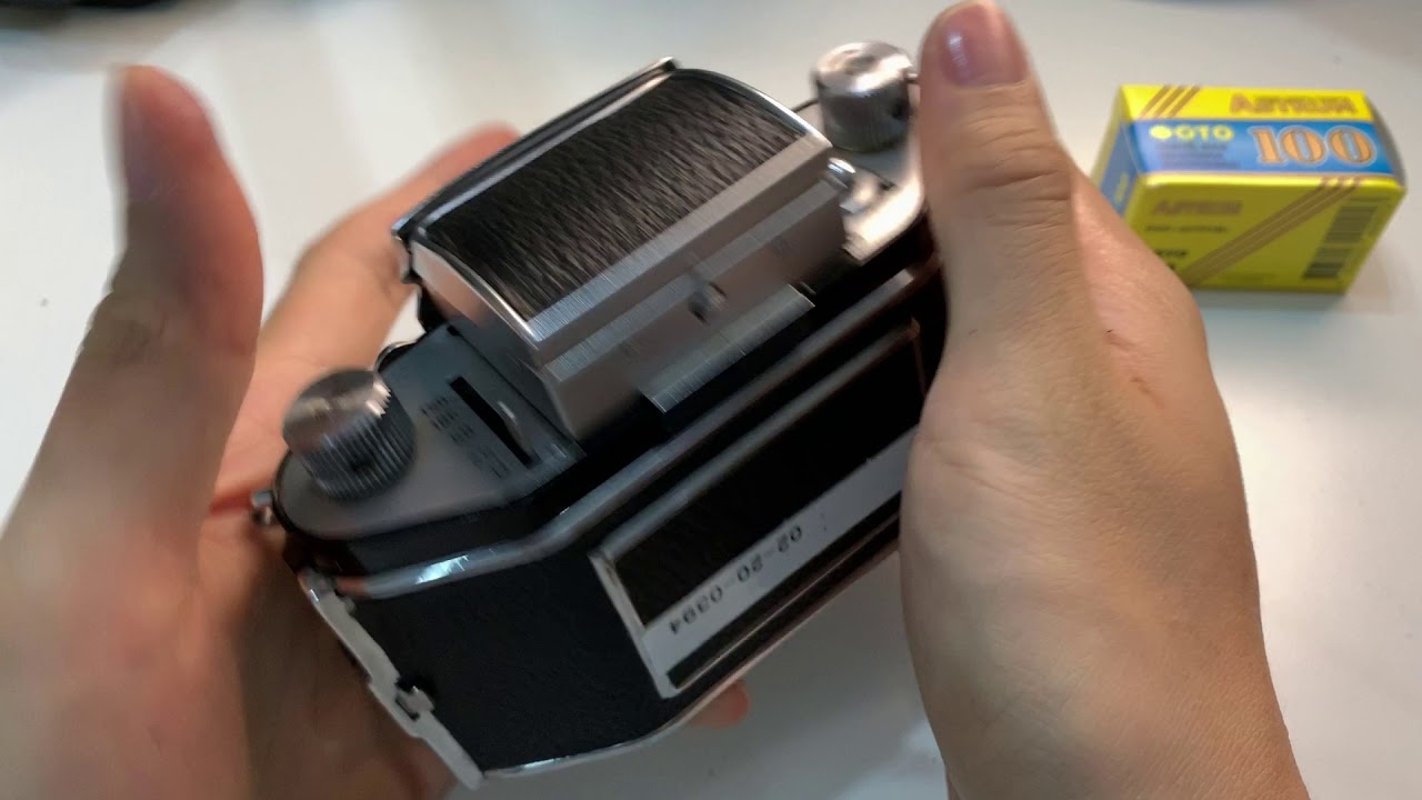 Kamera EXA Ihagee Dresden mit Objektiv Carl Zeiss Jena Tessar 2.8
