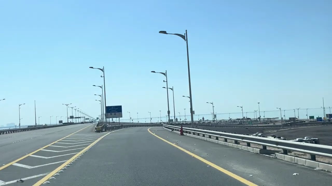 Chasing horizons in the heart of Kuwait.🇰🇼 